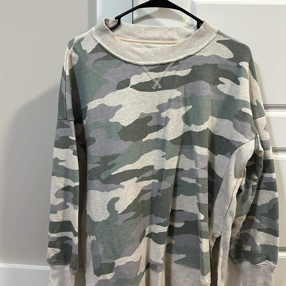 aerie camo sweatshirt